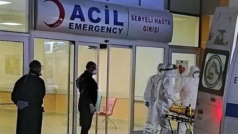 Covid-19: власти Турции обвинили в массовом преднамеренном убийстве туристов
