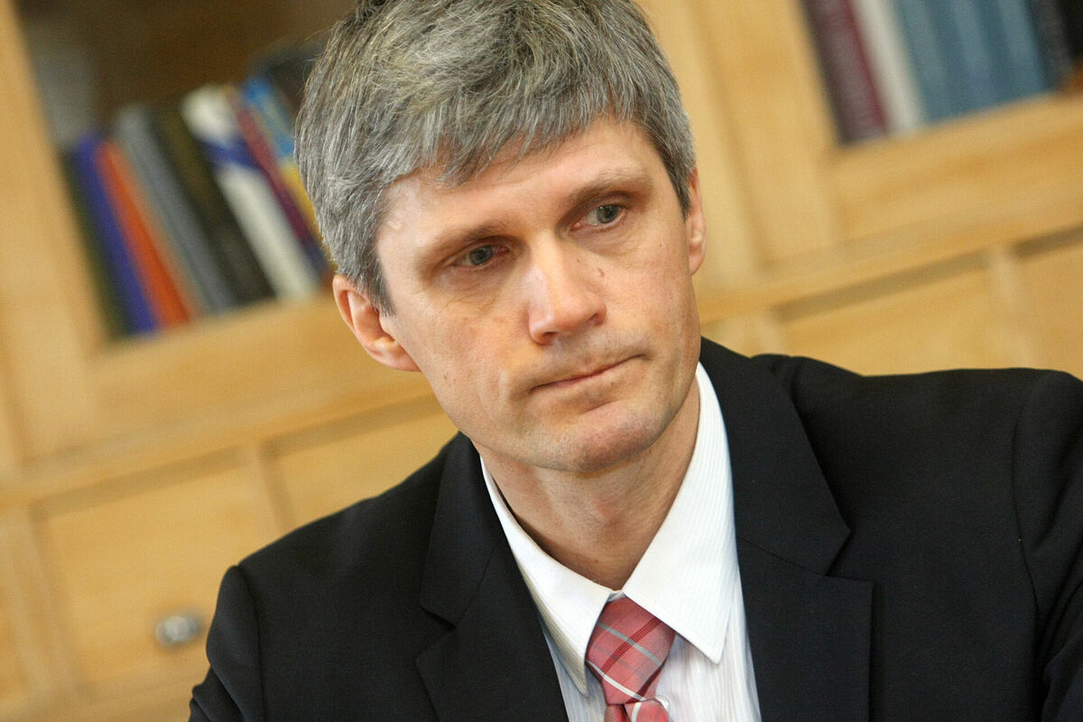 Отстраненный мэр Барташевич и сам готов оспорить роспуск думы Резекне
