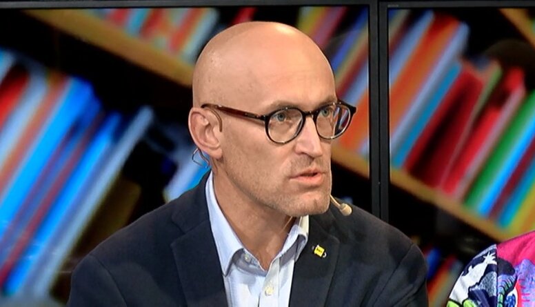 Павлютс просит Кабмин разработать сценарий действий на случай ухудшения с Covid-19