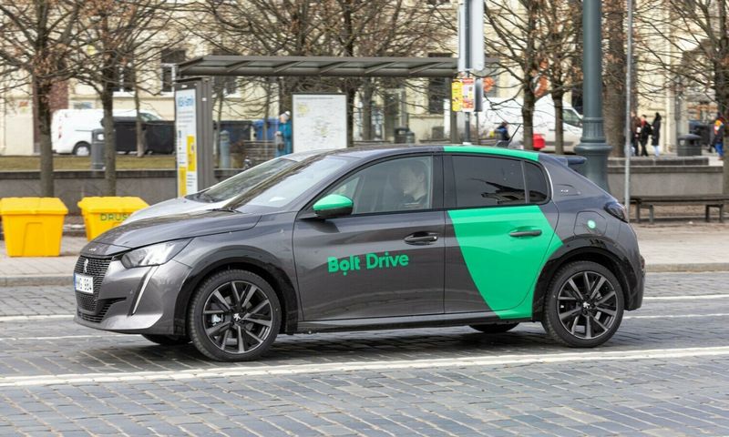 В ДТП в центре Риги погиб водитель Bolt Drive