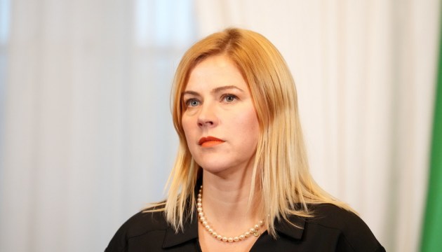 Силиня предлагает повысить зарплаты работникам отрасли благосостояния