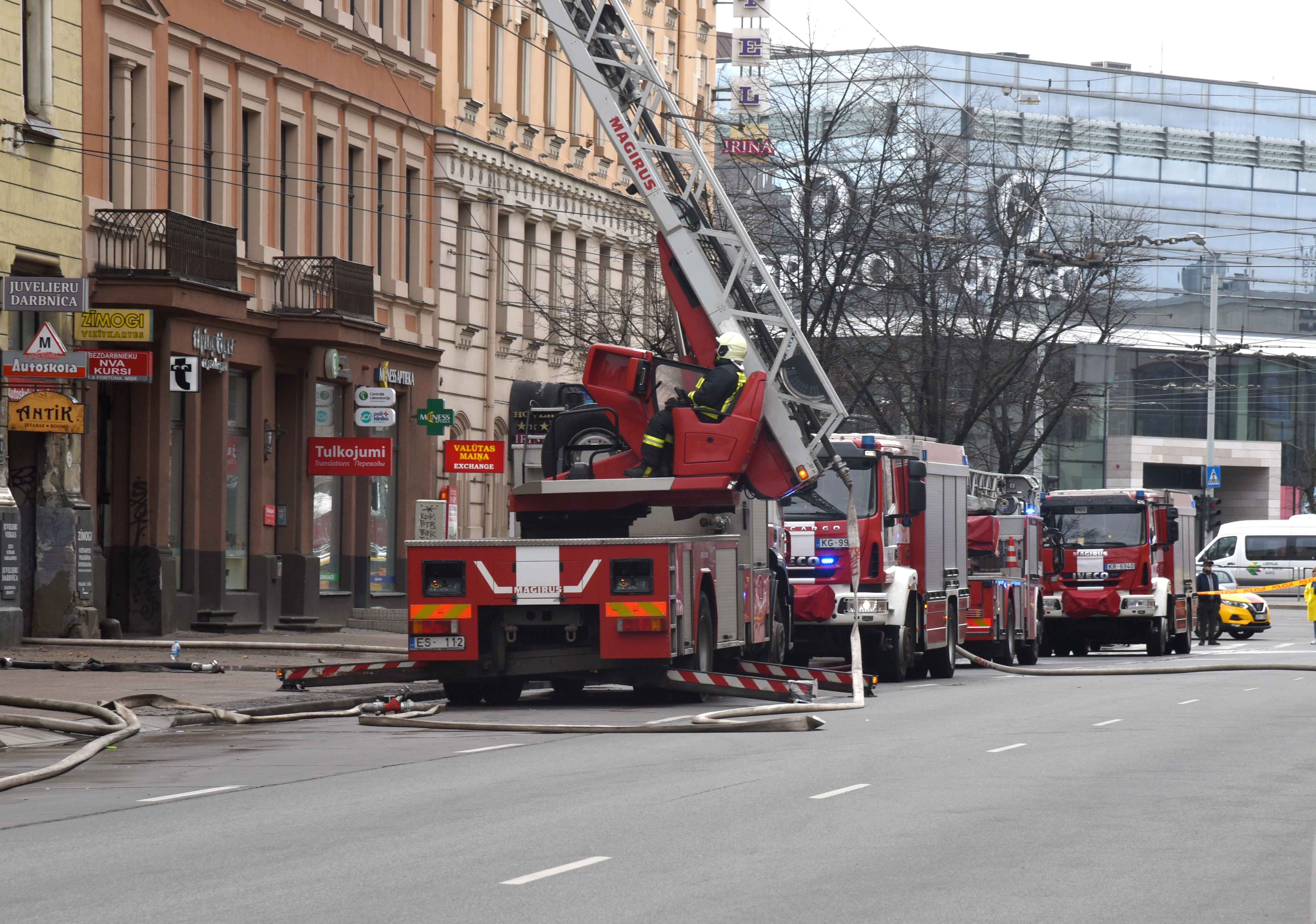 По делу о пожаре в нелегальном хостеле  задержано несколько лиц