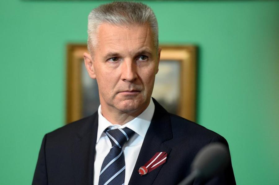 Артис Пабрикс: коллектив "Дождя" должен вернуться в Россию, а его сотрудников следует лишить ВНЖ