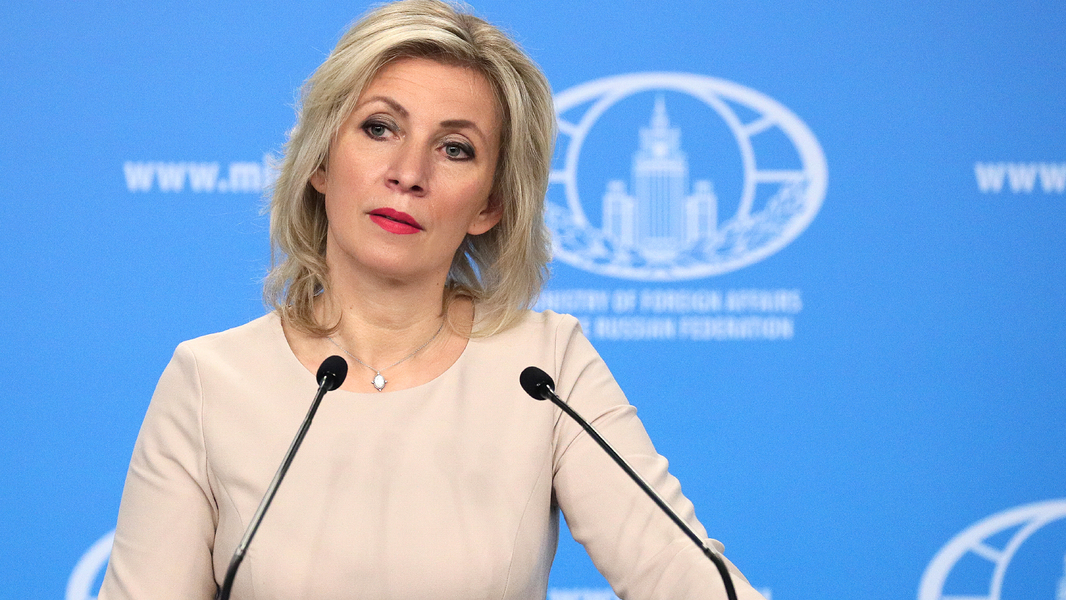 "Это неприкрытое неуважение к государственной символике России" - МИД России о замене российского флага   в Риге