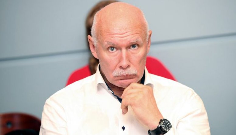 Апинис: правительство сознательно тормозит вакцинацию?