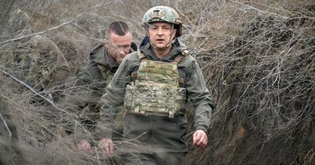 Зеленский подписал закон об уголовном наказании за коллаборационизм