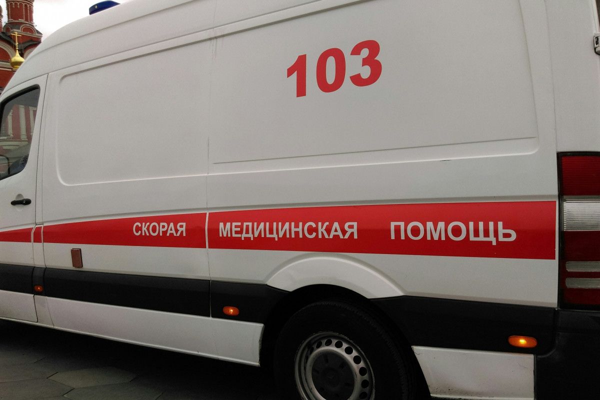 Школьница выпала с 22-го этажа в Москве и осталась жива