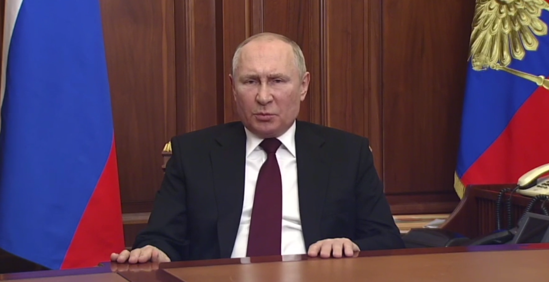 Путин признал независимость ДНР и ЛНР. Но войну не объявил