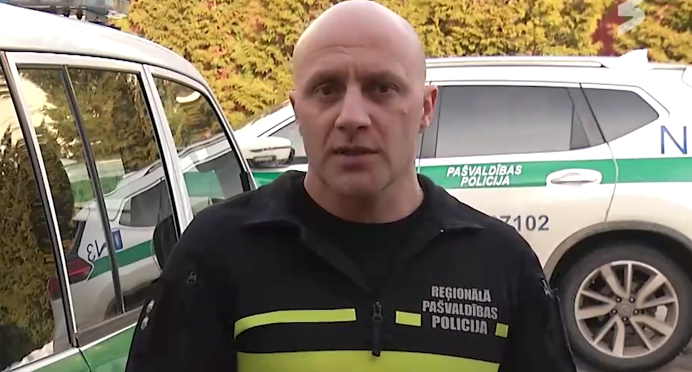 Если на стене висит ружье, а к вам постучалась полиция