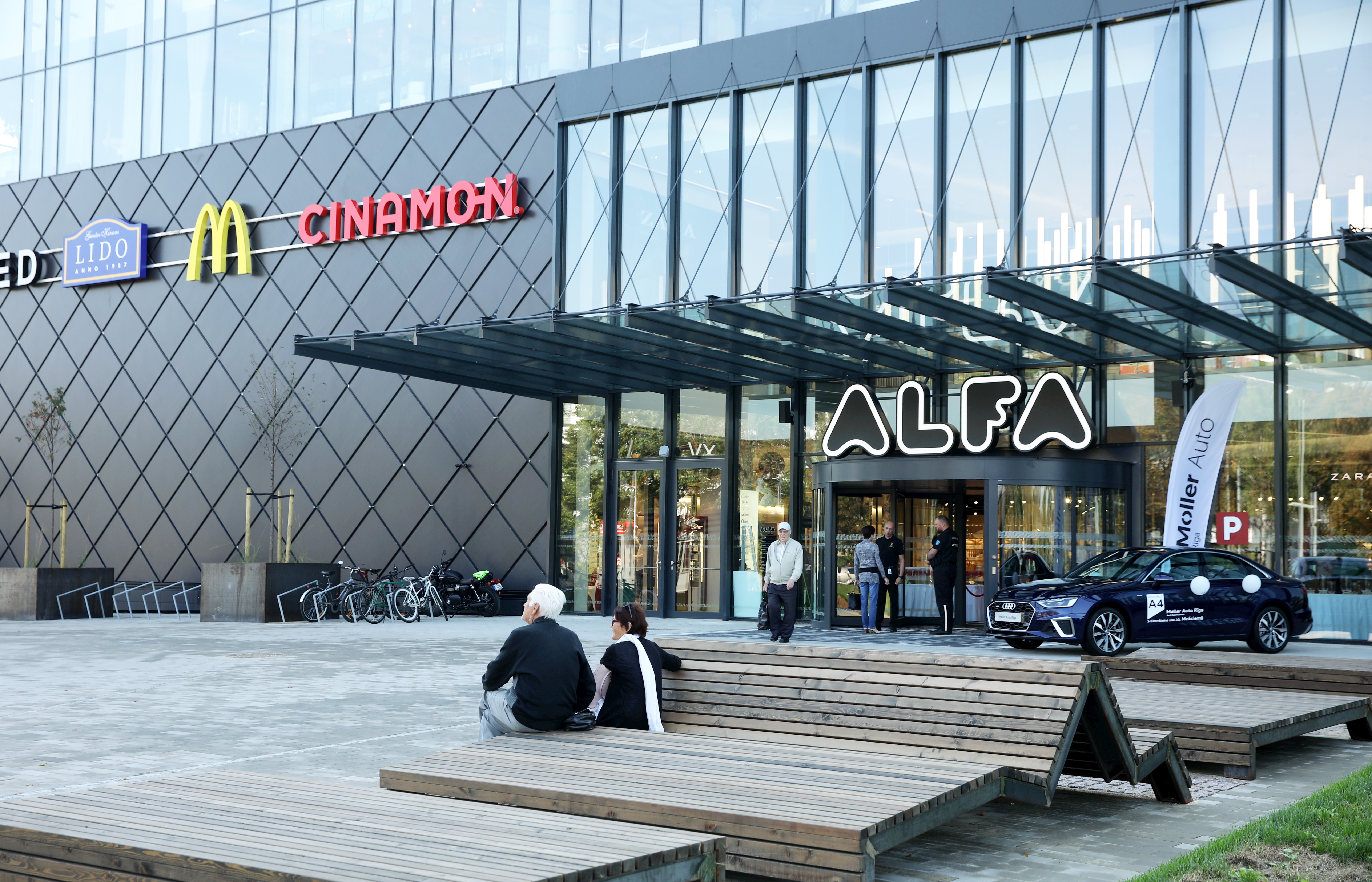 Литовцы купили торговый центр Alfa