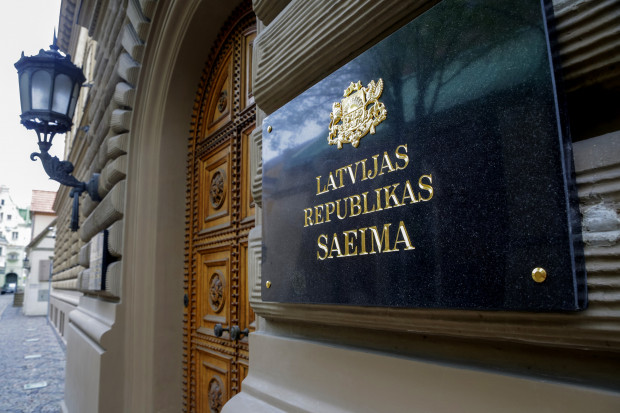 Новый сбор подписей за роспуск Сейма стартовал медленно
