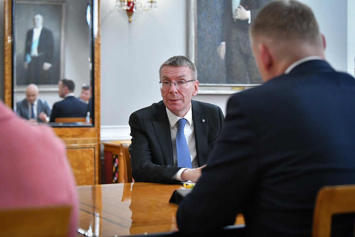 Президент подчеркнул важность боеготовности НВС