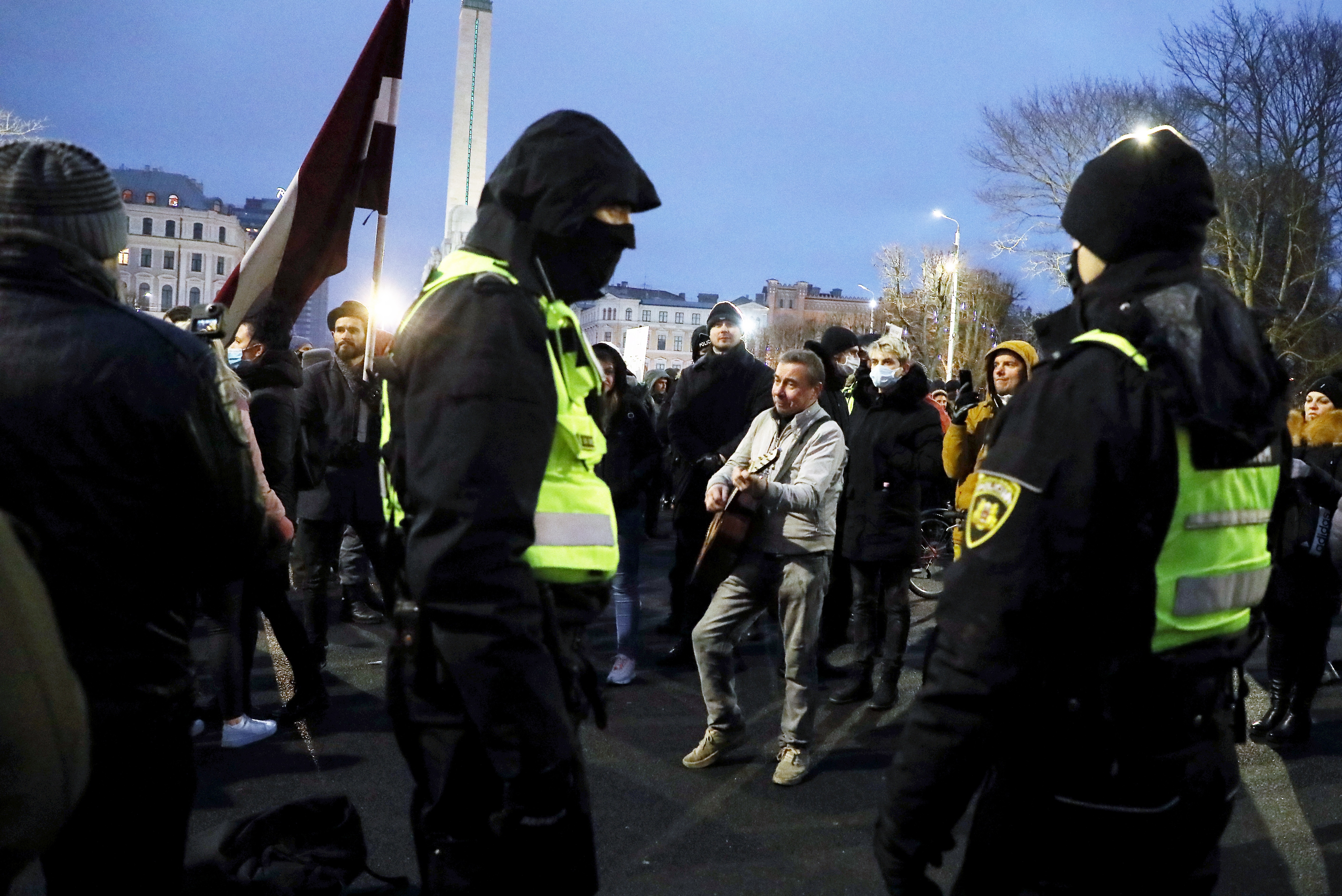 В воскресенье - очередные протесты против Covid-ограничений