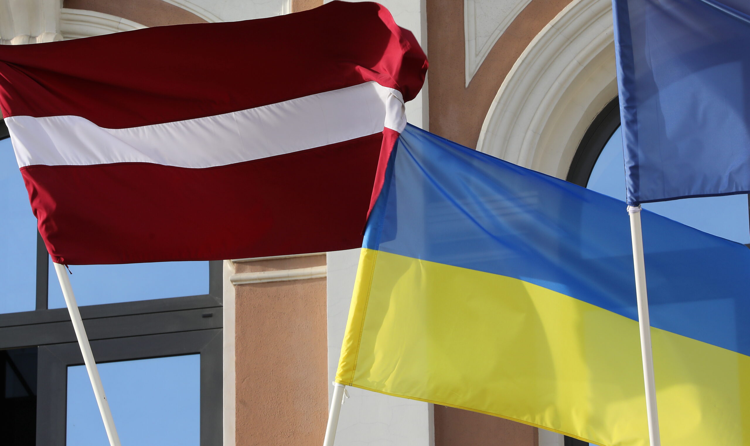 В годовщину войны в Украине в Риге откроется светозвуковая инсталляция