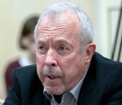 Андрей Макаревич: "Вижу тявканье по поводу уехавших. Это Россия уехала от вас"