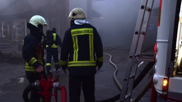 В Риге пострадал человек и эвакуирован дом в результате возгорания газового баллона