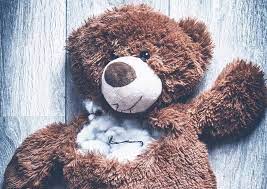 Голодная 6-летняя девочка просила еду в Дарзини. Пьяной бабушке было не до внучки