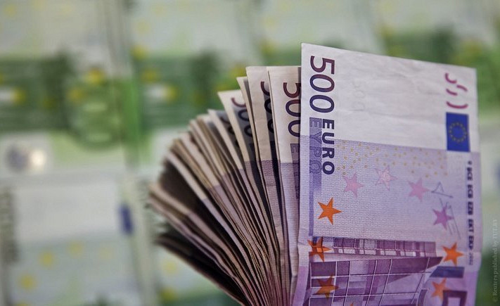 "Eurostat": дефицит бюджета Латвии в третьем квартале 2022 года был ниже среднего по ЕС