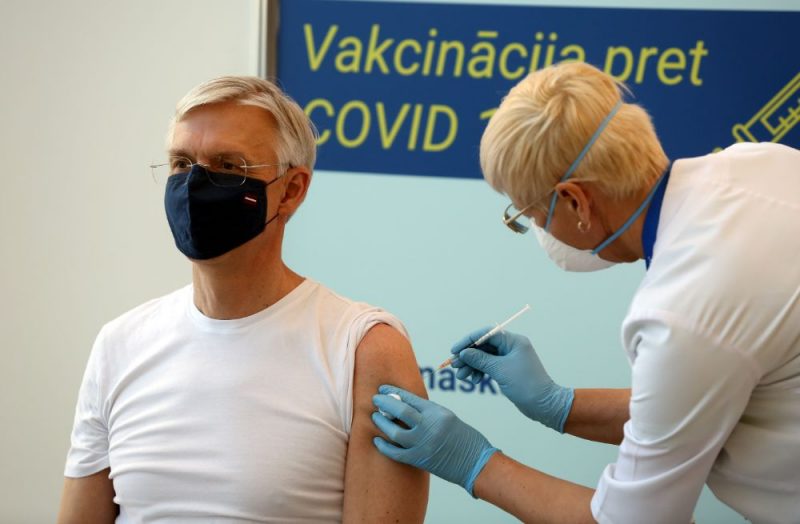 Кариньш полностью привитый - сегодня получил вторую дозу AstraZeneca