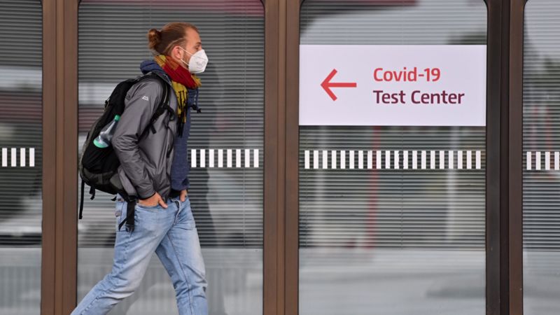 COVID-19: Как вся Европа уходит в локдаун и на комендантский час COVID-19: Как вся Европа уходит в локдаун и на комендантский час