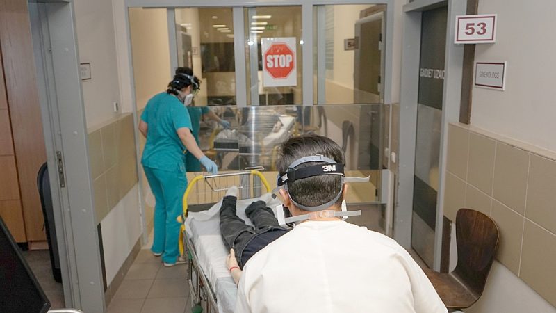 Covid-19: количество людей в больницах продолжает уменьшаться