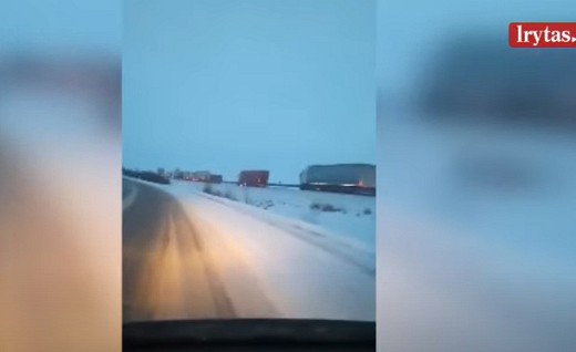 Лобовое столкновение фур в Литве. Водитель из Латвии погиб