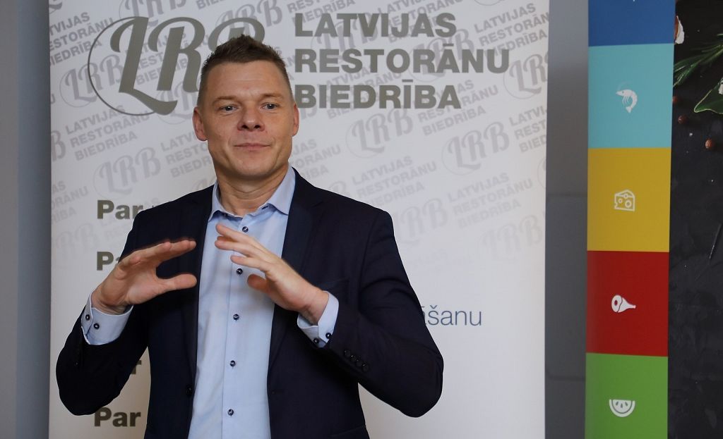 Рестораторы: Минздрав как плохие пожарные. Приезжают поздно и не знают как тушить Рестораторы: Минздрав как плохие пожарные. Приезжают поздно и не знают как тушить