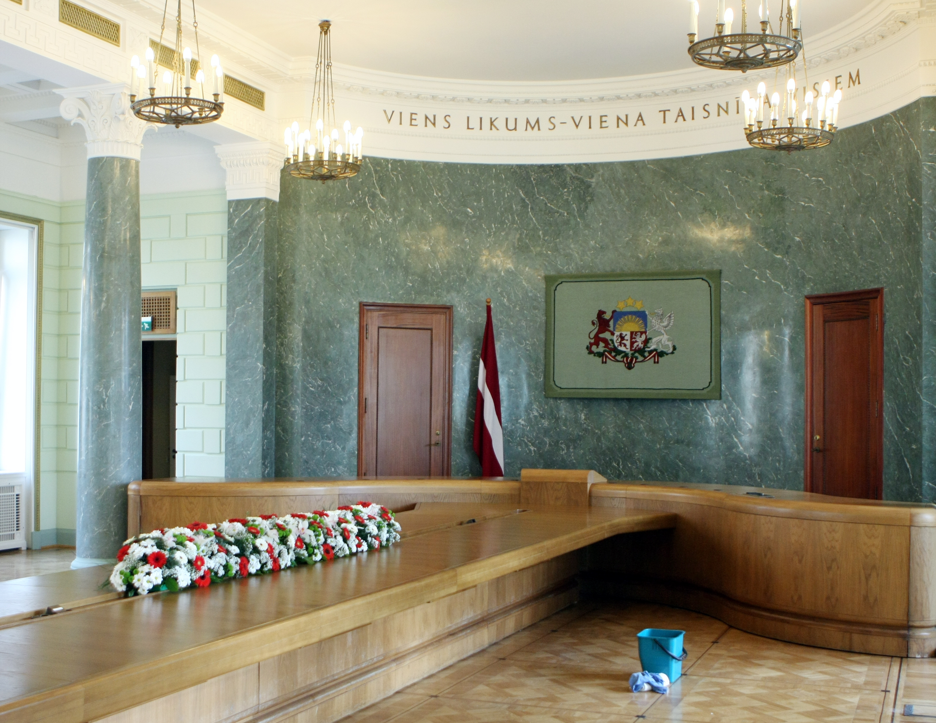 Правительство решит, разрешать ли привитым от Covid-19 не соблюдать изоляцию