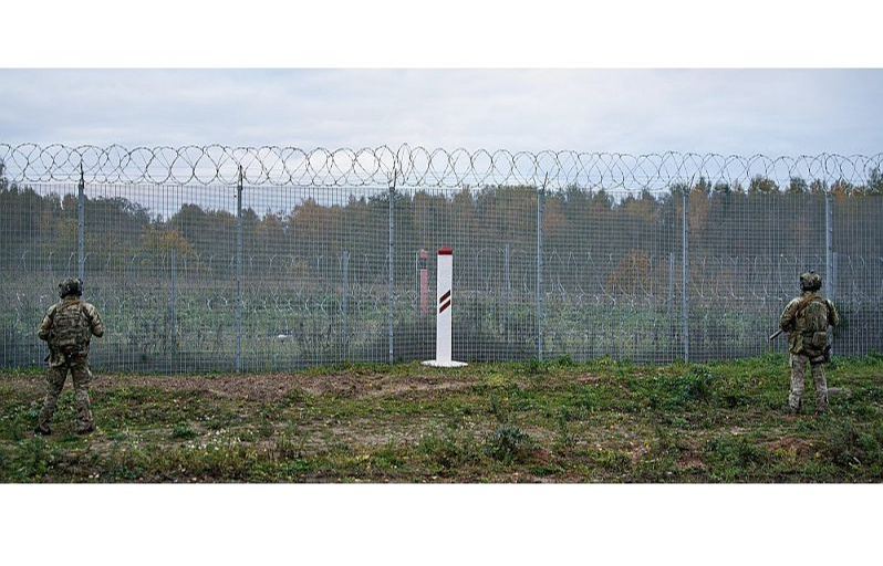 Завершилось возведение забора на латвийско-белорусской границе