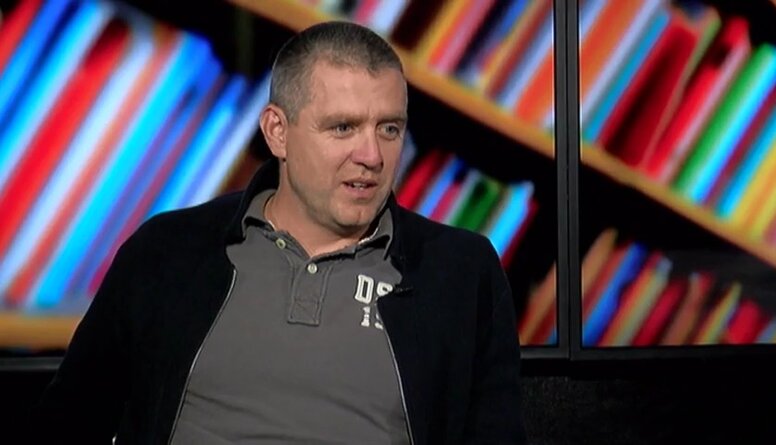 Политолог: разрешение оказывать услуги общепита на террасах от Сейма - демонстрация недоверия правительству Политолог: разрешение оказывать услуги общепита на террасах от Сейма - демонстрация недоверия правительству