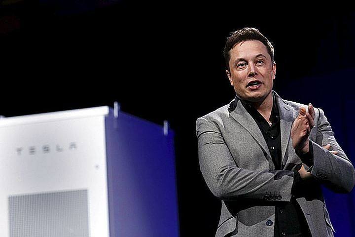 Илон Маск задумался о переводе баланса Tesla в биткоины