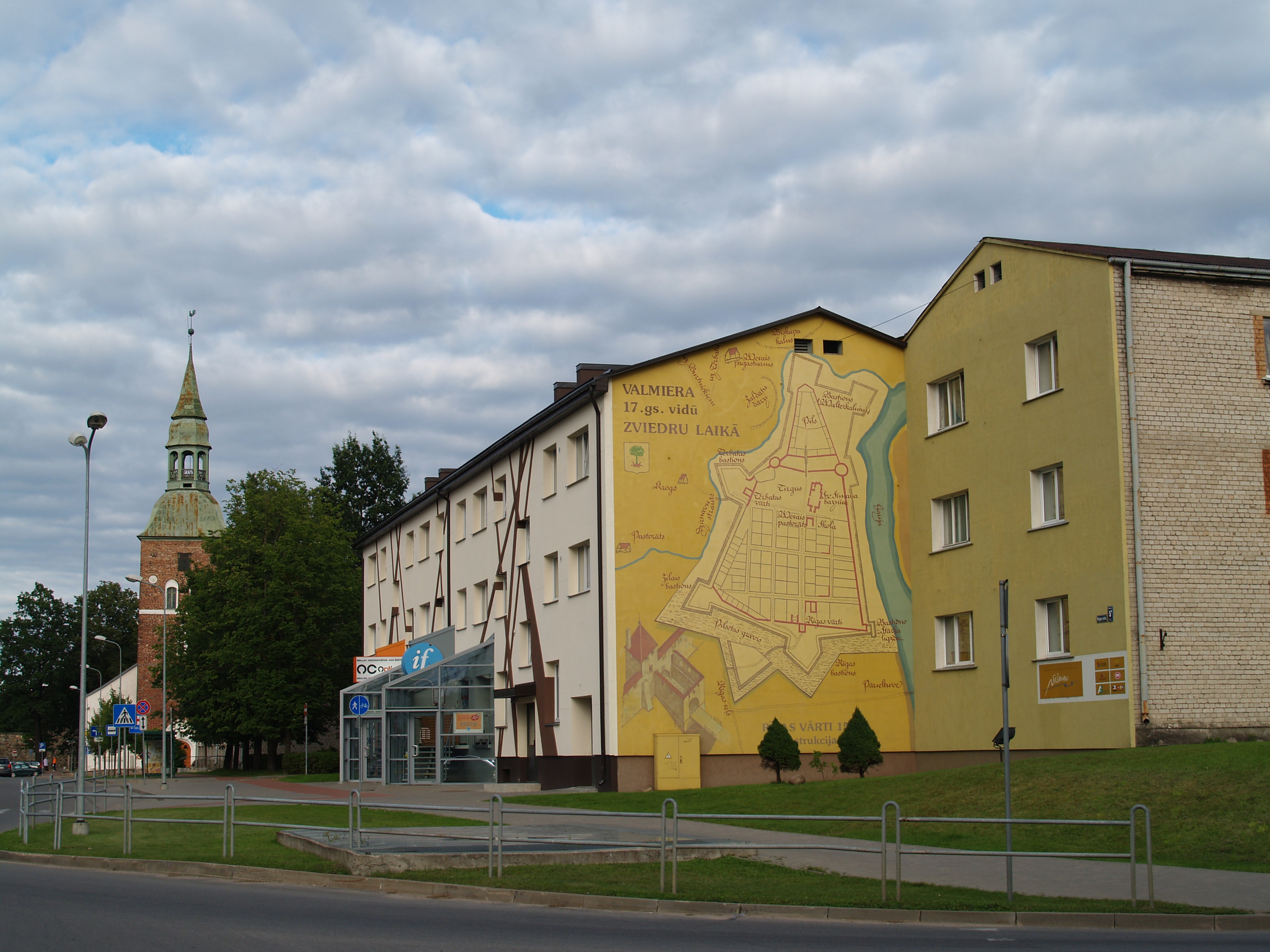 Валмиера отмечает 738-летие города