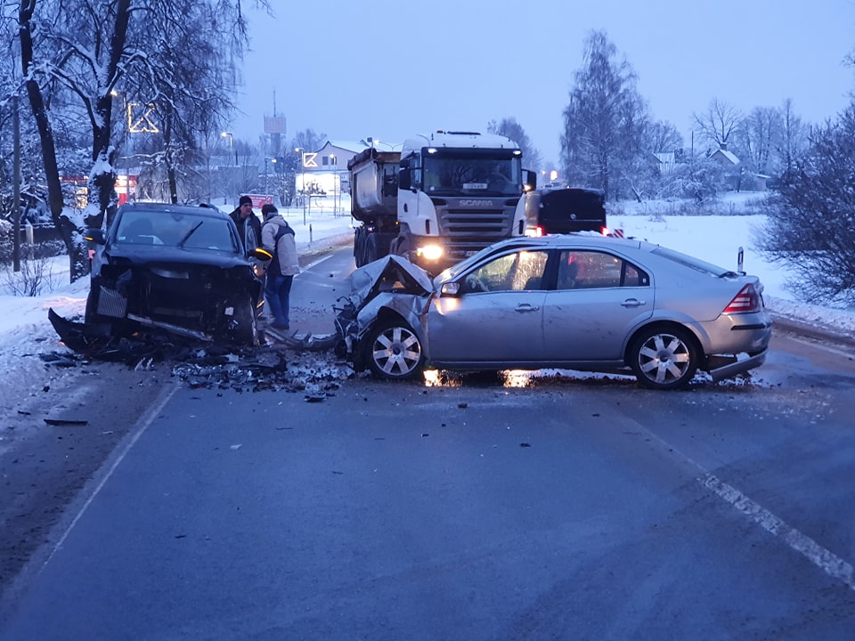 В четверг в ДТП пострадали шесть человек
