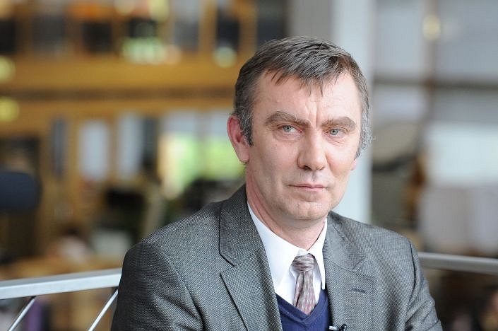 Экс-политик: происходит нечто антиконституционное. Левитс "выстрелил Кариньшу в ногу"