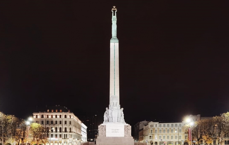 Выключат фестиваль света Staro Riga и освещение витрин Выключат фестиваль света Staro Riga и освещение витрин