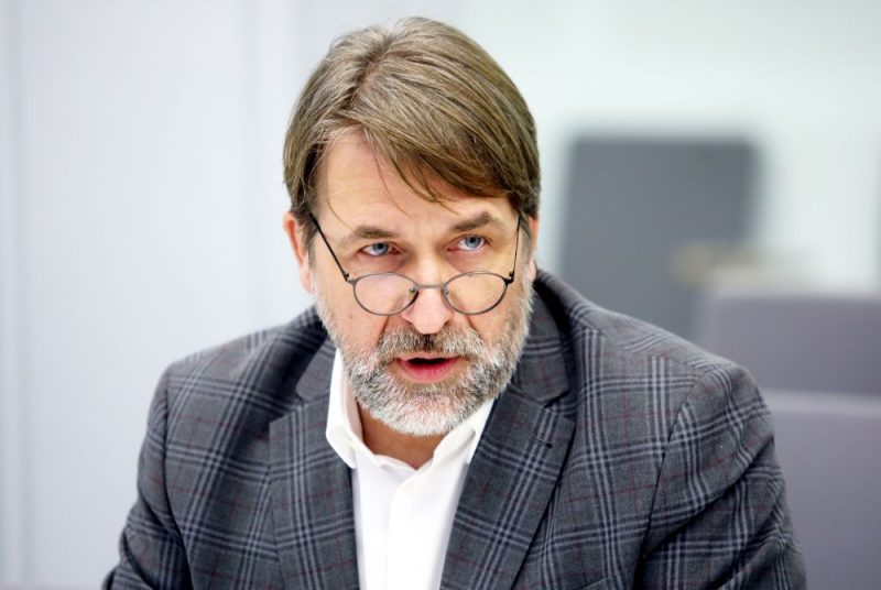 Кампарс: "Утверждения о попытках повлиять на выборы - это абсурд"