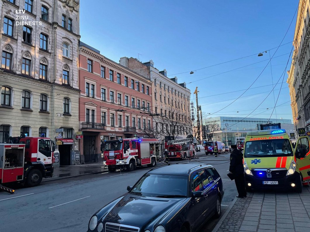 Пожар на улице Меркеля: ни одно ведомство не могло закрыть хостел
