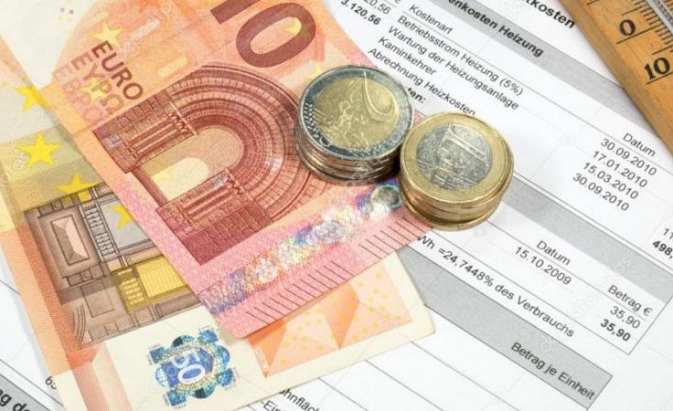 Долги за коммунальные платежи в прошлом году имели 6% населения Латвии