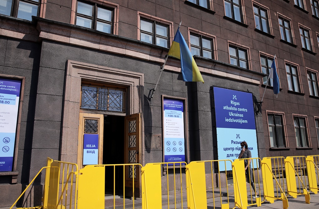 Центр поддержки беженцев переезжает