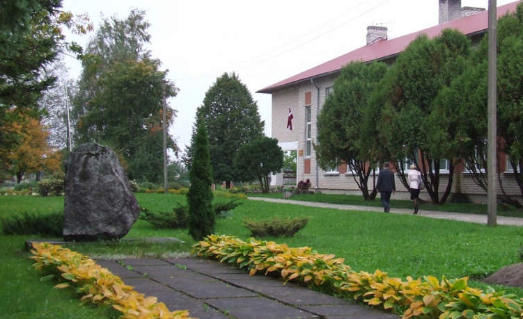 Огрский край демонтирует советские памятники, в том числе Теодору Нетте