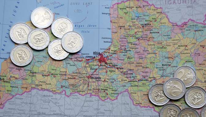 МВФ снижает прогнозы роста ВВП Латвии