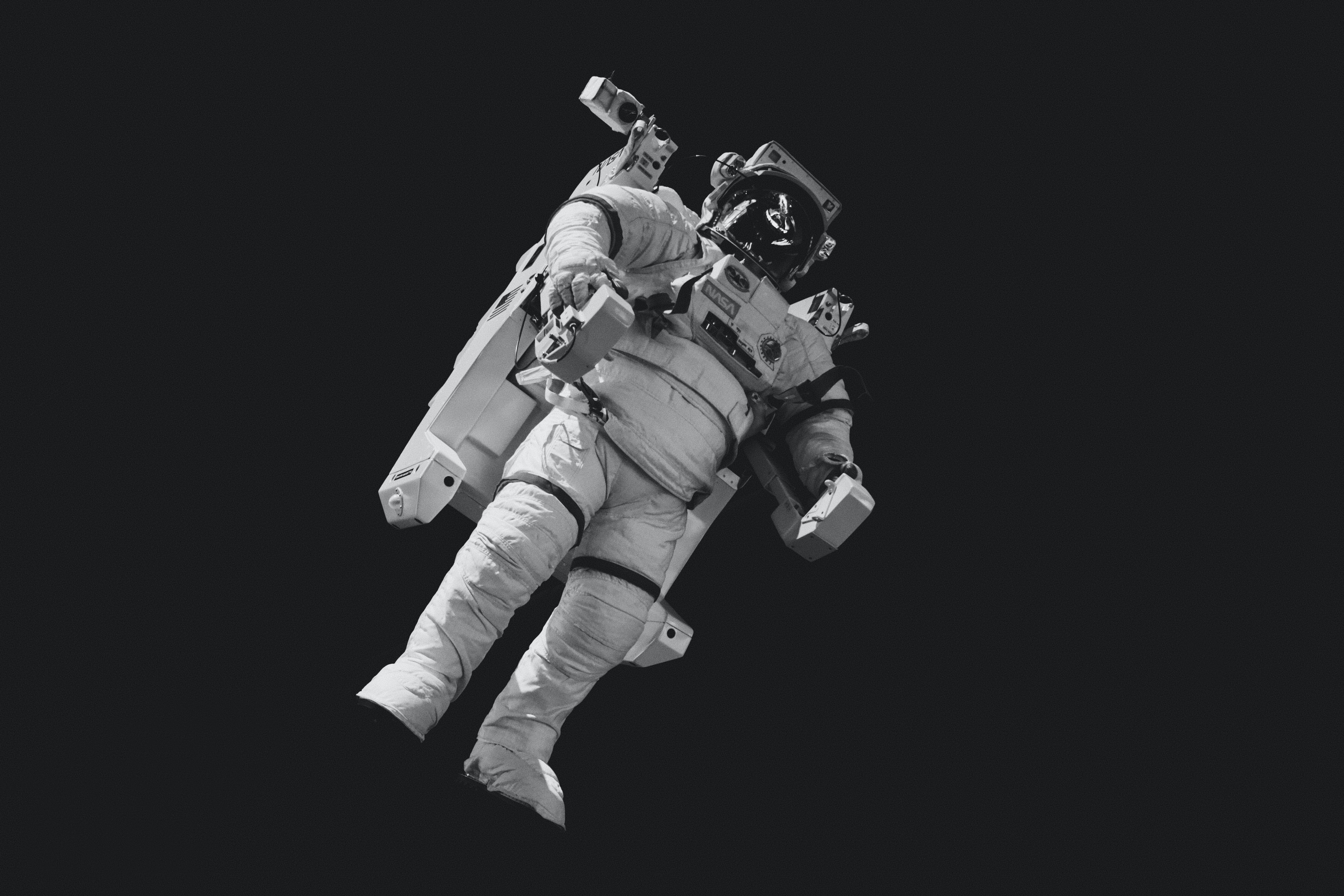 Astronauta amata pretendentus no Latvijas mudina rēķināties ar smagu darbu un vismaz četrus gadus ilgu gatavošanos
