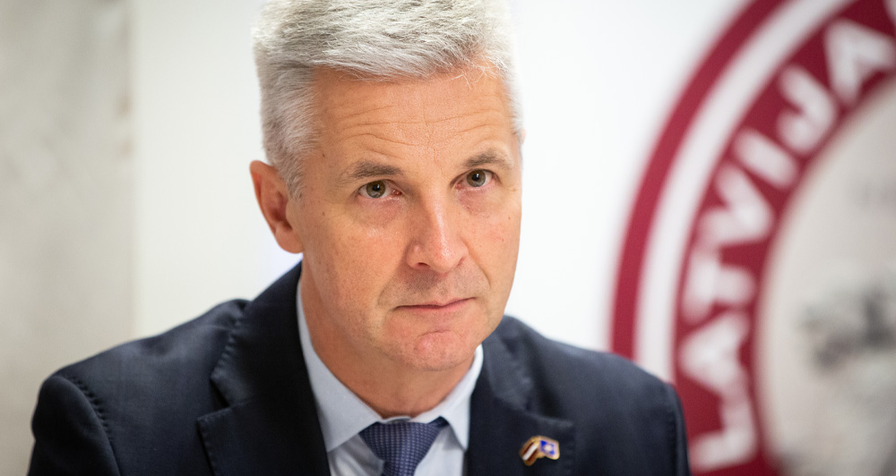 Министр обороны Латвии шокирован позицией Запада по отношению к Афганистану Министр обороны Латвии шокирован позицией Запада по отношению к Афганистану