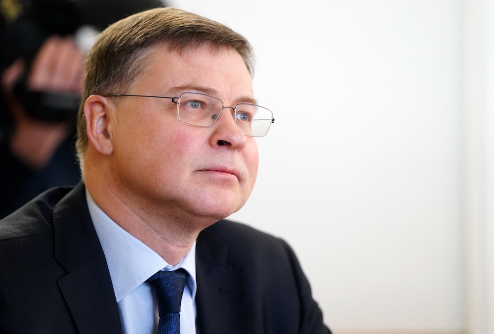 План госбюджета Латвии на 2025 год соответствует фискальным правилам ЕС