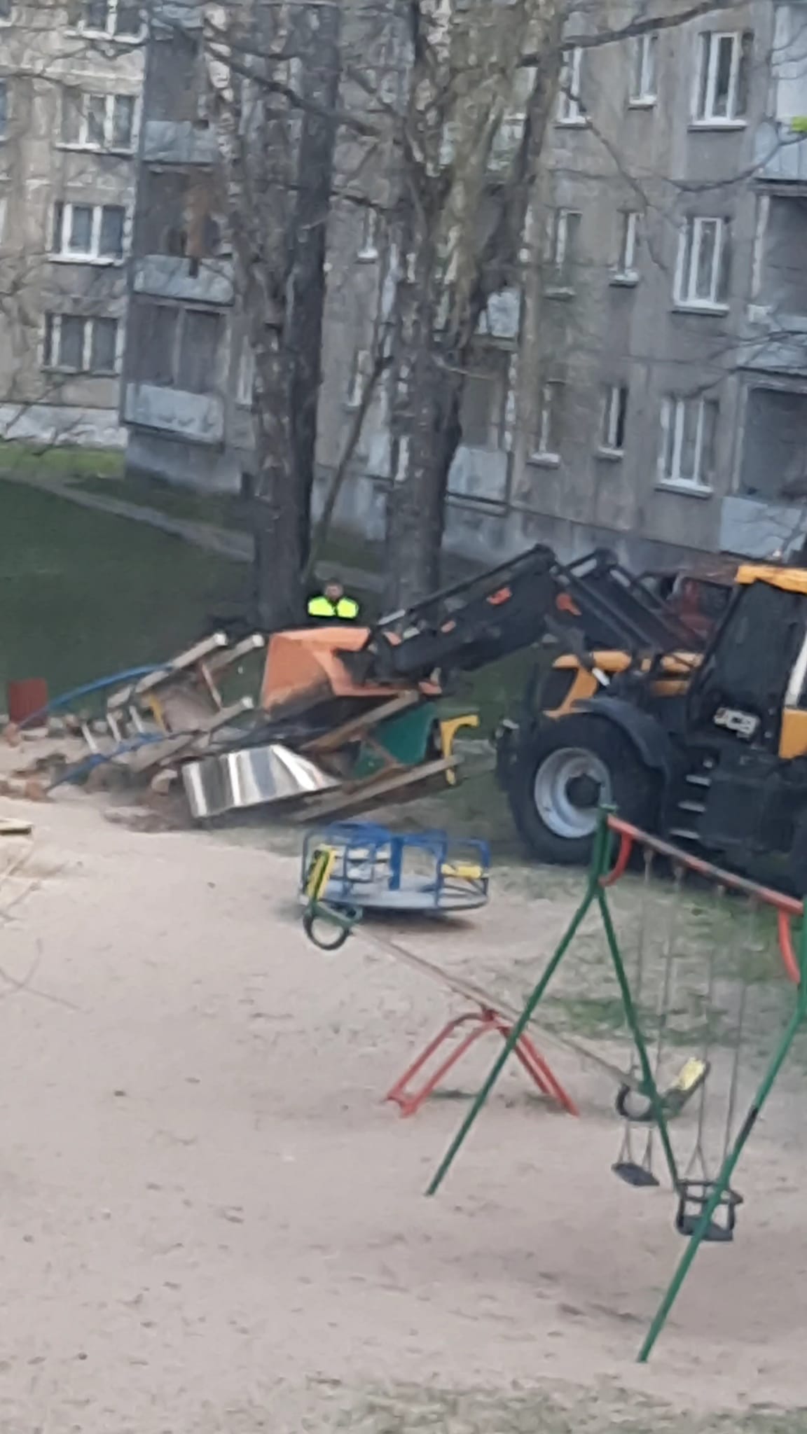 Рижская дума против детских площадок