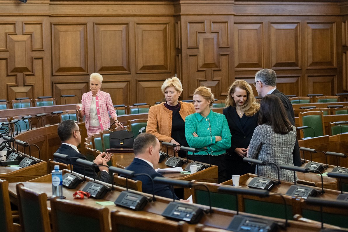 Парламентарии начнут зимнюю сессию 7 января следующего года