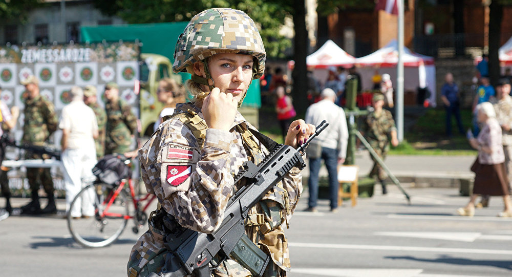 Будет шумно: в Риге начались военные учения по обороне портов Будет шумно: в Риге начались военные учения по обороне портов