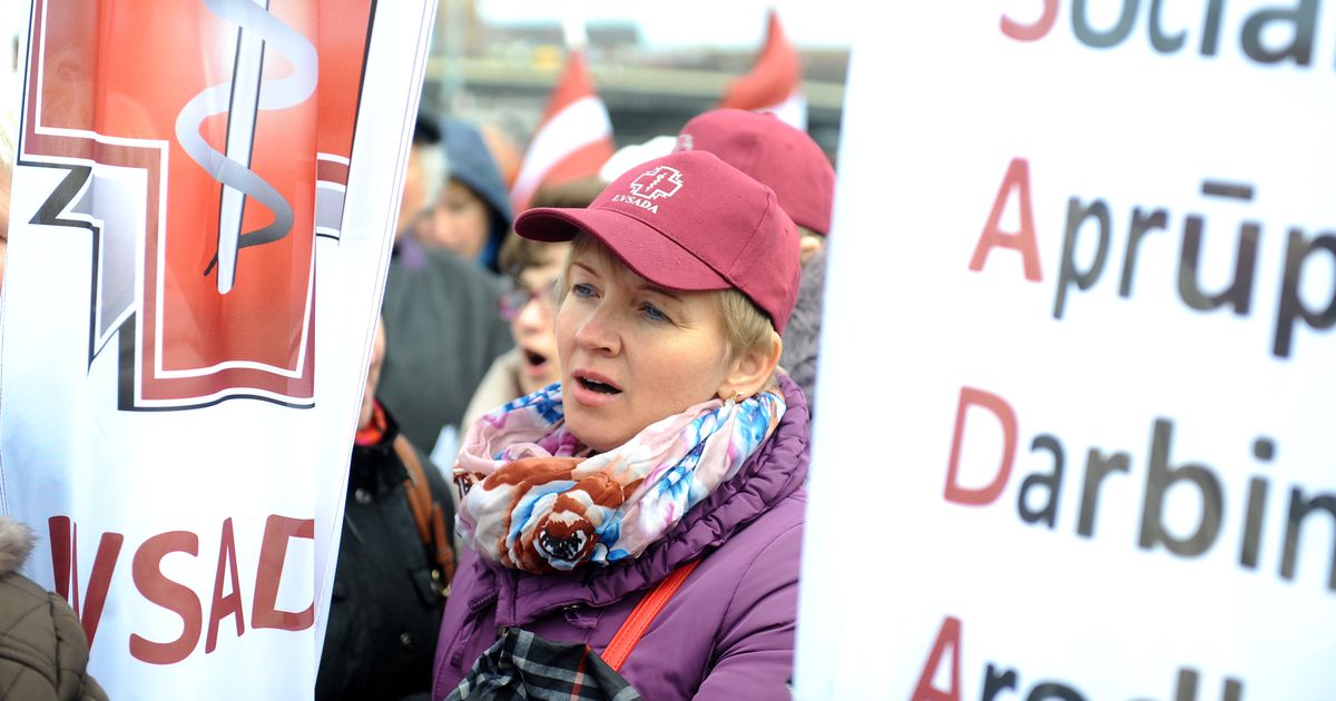 Профсоюз медиков опять против Павлютса